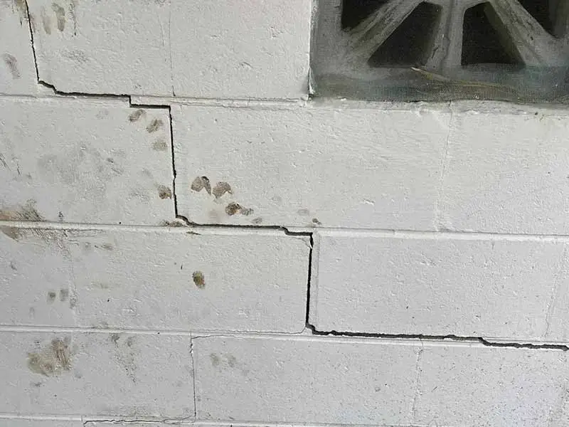 Cracked Wall / Structural Repair Services in Lake Wales